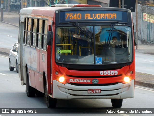 Viação Santa Edwiges 69889 na cidade de Belo Horizonte, Minas Gerais, Brasil, por Adão Raimundo Marcelino. Número da foto: #8054197.