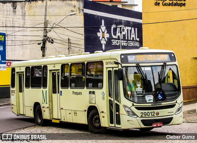 Viação Piraquara 29012 na cidade de Curitiba, Paraná, Brasil, por Cleber Gumz. ID da foto: 8056425.