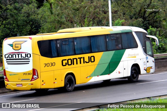 Empresa Gontijo de Transportes 7030 na cidade de Salvador, Bahia, Brasil, por Felipe Pessoa de Albuquerque. ID da foto: 7977843.