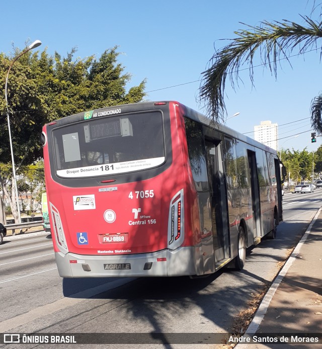 Pêssego Transportes 4 7055 na cidade de São Paulo, São Paulo, Brasil, por Andre Santos de Moraes. ID da foto: 7979256.