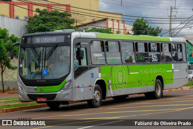Viação Garcia 8975 na cidade de Londrina, Paraná, Brasil, por Fabiano de Oliveira Prado. Número da foto: #7979415.