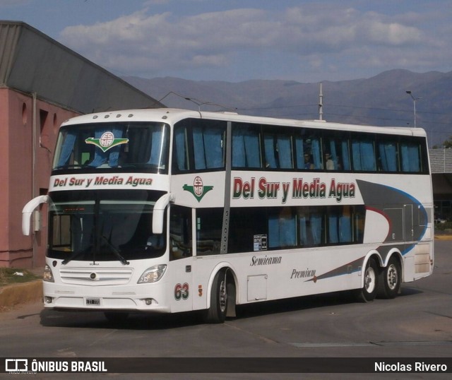 Del Sur y Media Agua 63 na cidade de Mendoza, Capital, Mendoza, Argentina, por Nicolas Rivero. Número da foto: #7979861.