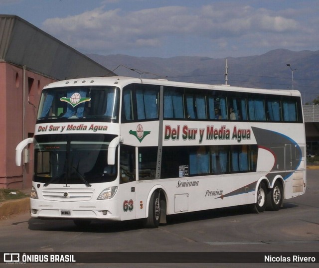 Del Sur y Media Agua 63 na cidade de Mendoza, Capital, Mendoza, Argentina, por Nicolas Rivero. ID da foto: 7979861.