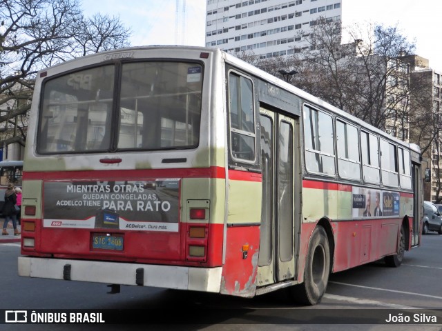 COETC - Cooperativa de Obreros y Empleados del Transporte Coletivo 10 na cidade de Montevideo, Montevideo, Uruguai, por João Silva. ID da foto: 8058381.