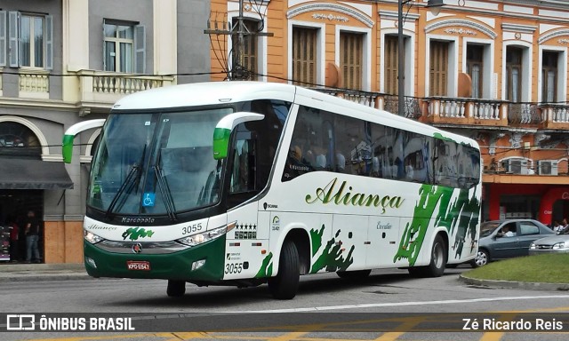 Aliança Turismo 3055 na cidade de Petrópolis, Rio de Janeiro, Brasil, por Zé Ricardo Reis. Número da foto: #8061682.
