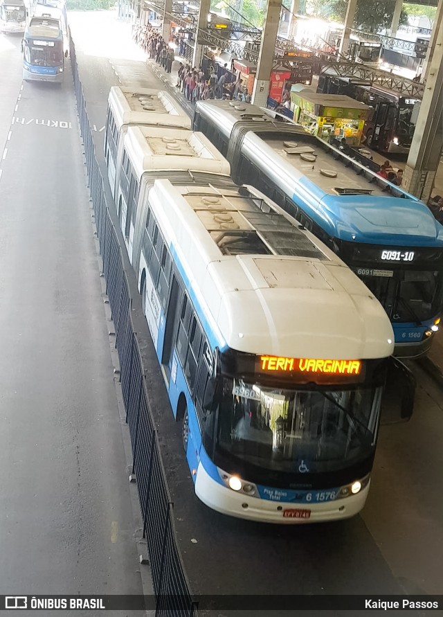 Viação Cidade Dutra 6 1576 na cidade de São Paulo, São Paulo, Brasil, por Kaique Passos. Número da foto: #8060331.