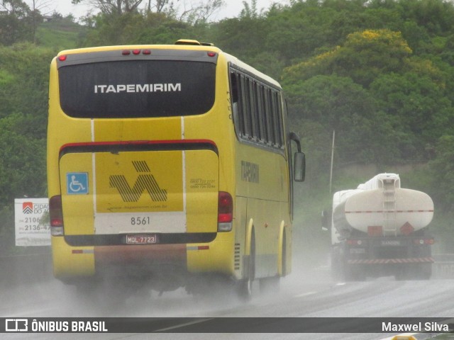 Viação Itapemirim 8561 na cidade de Barra Mansa, Rio de Janeiro, Brasil, por Maxwel Silva. ID da foto: 7984401.