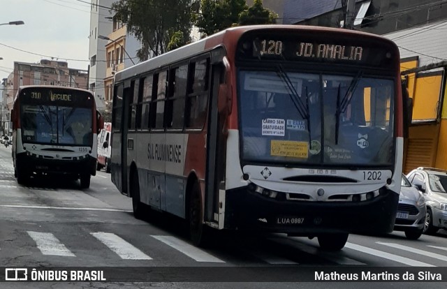 Viação Sul Fluminense 1202 na cidade de Volta Redonda, Rio de Janeiro, Brasil, por Matheus Martins da Silva. Número da foto: #7983663.
