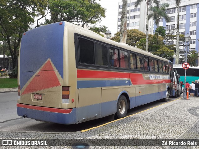 DUTRANSVIP - Du Transportadora Turistica 1800 na cidade de Petrópolis, Rio de Janeiro, Brasil, por Zé Ricardo Reis. Número da foto: #7987399.