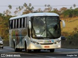 Domínio Transportadora Turística 359 na cidade de Pindamonhangaba, São Paulo, Brasil, por Douglas Yuri. Número da foto: #:id.