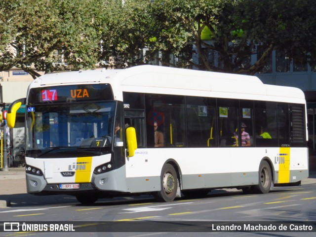 De Lijn 5892 na cidade de Antwerp, Bélgica, por Leandro Machado de Castro. ID da foto: 7993755.