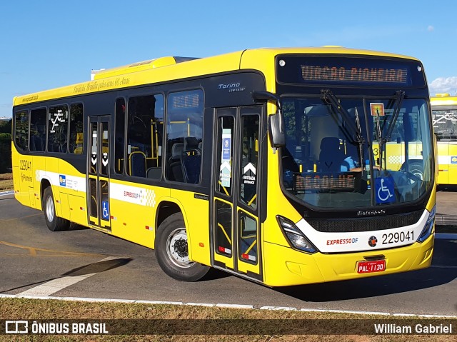 Viação Pioneira 229041 na cidade de Brasília, Distrito Federal, Brasil, por William Gabriel. Número da foto: #7991320.