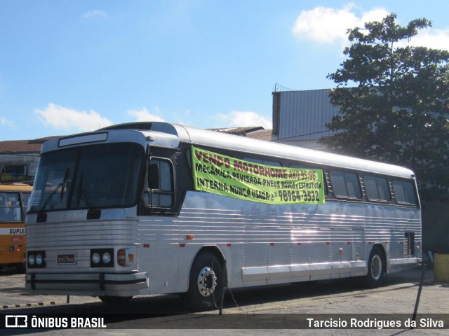 Motorhomes 7042 na cidade de Belo Horizonte, Minas Gerais, Brasil, por Tarcisio Rodrigues da Silva. ID da foto: 7994695.