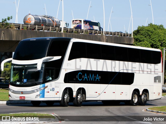 Auto Viação Catarinense 3711 na cidade de Florianópolis, Santa Catarina, Brasil, por João Victor. ID da foto: 7996695.