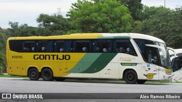 Empresa Gontijo de Transportes 19195 na cidade de Taubaté, São Paulo, Brasil, por Alex Ramos Ribeiro. ID da foto: 8064455.