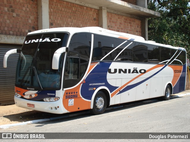 Expresso União 10069 na cidade de Aparecida, São Paulo, Brasil, por Douglas Paternezi. Número da foto: #8091095.