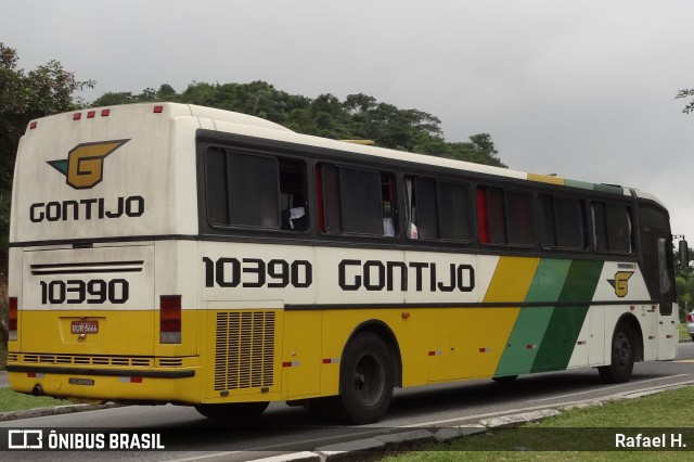 Empresa Gontijo de Transportes 10390 na cidade de Barra do Piraí, Rio de Janeiro, Brasil, por Rafael H.. Número da foto: #8091807.