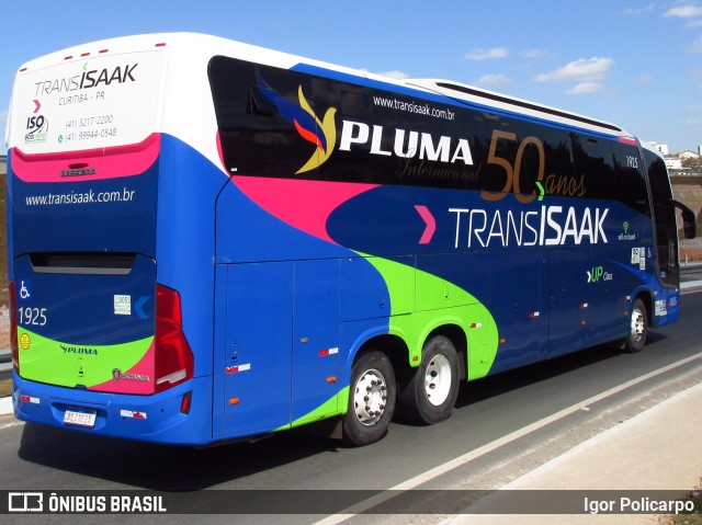 Trans Isaak Turismo 1925 na cidade de Divinópolis, Minas Gerais, Brasil, por Igor Policarpo. Número da foto: #8095350.