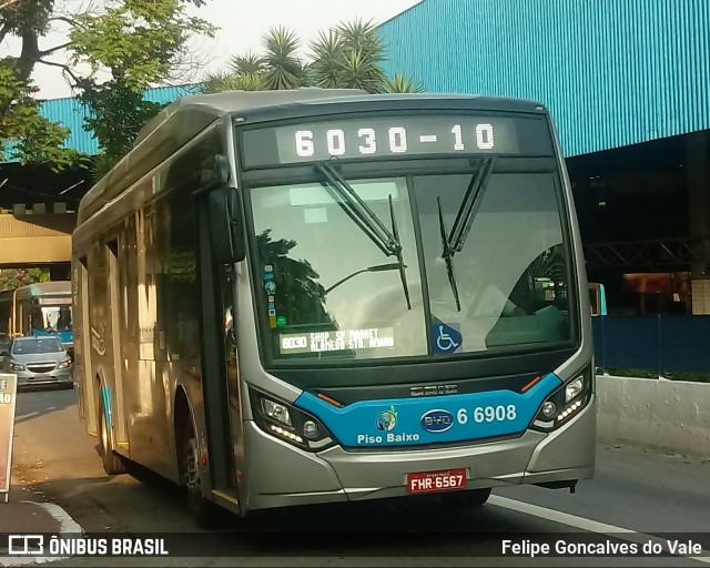 Transwolff Transportes e Turismo 6 6908 na cidade de São Paulo, São Paulo, Brasil, por Felipe Goncalves do Vale. ID da foto: 8093516.