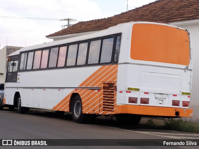 Ônibus Particulares 7059 na cidade de Franca, São Paulo, Brasil, por Fernando Silva. Número da foto: #8093235.