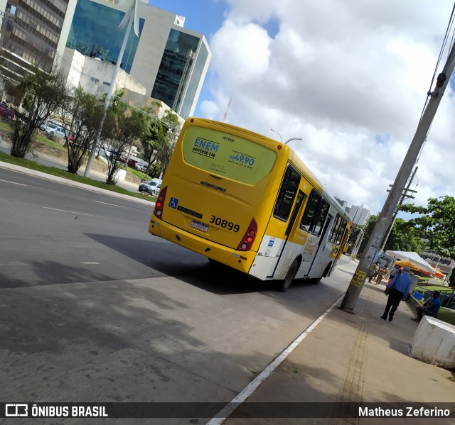 Plataforma Transportes 30899 na cidade de Salvador, Bahia, Brasil, por Matheus Zeferino. ID da foto: 8095687.