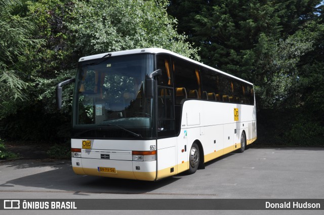 OAD Reizen 653 na cidade de Cirencester, Gloucestershire, Inglaterra, por Donald Hudson. Número da foto: #8096332.