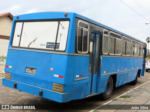Ônibus Particulares TROPEIRO VELHO na cidade de Quaraí, Rio Grande do Sul, Brasil, por João Silva. Número da foto: #8095673.
