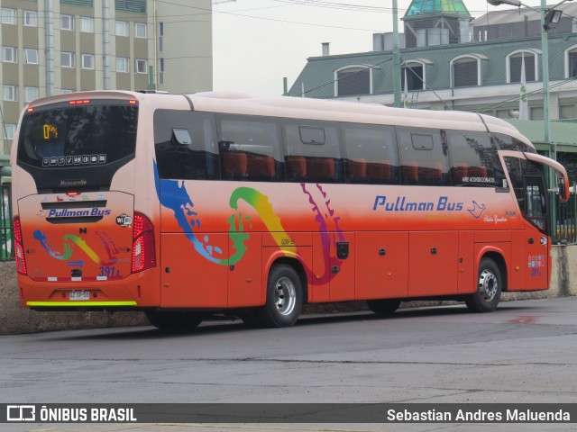 Pullman Bus 391A na cidade de Estación Central, Santiago, Metropolitana de Santiago, Chile, por Sebastian Andres Maluenda. Número da foto: #8103545.