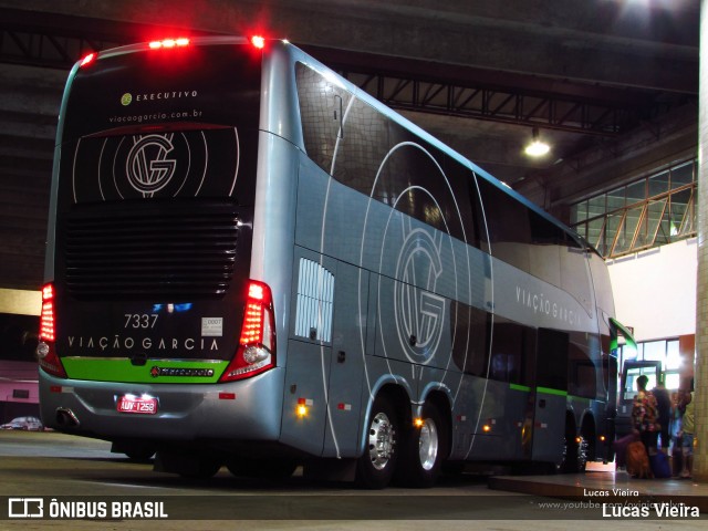 Viação Garcia 7337 na cidade de Apucarana, Paraná, Brasil, por Lucas Vieira. Número da foto: #8111489.