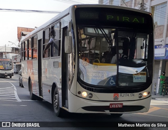 Viação Cidade do Aço RJ 174.174 na cidade de Volta Redonda, Rio de Janeiro, Brasil, por Matheus Martins da Silva. Número da foto: #8067979.