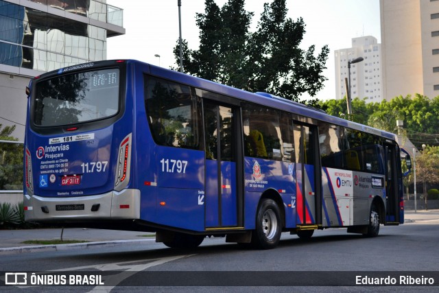 Viação Pirajuçara 11.797 na cidade de São Paulo, São Paulo, Brasil, por Eduardo Ribeiro. Número da foto: #8119395.