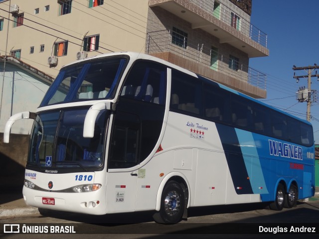 Wagner Turismo 1810 na cidade de Trindade, Goiás, Brasil, por Douglas Andrez. Número da foto: #8125634.