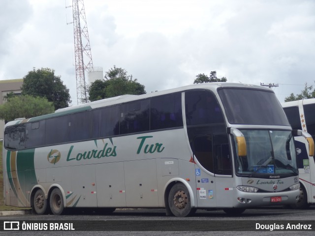 Lourdes Tur 1250 na cidade de Trindade, Goiás, Brasil, por Douglas Andrez. Número da foto: #8125789.