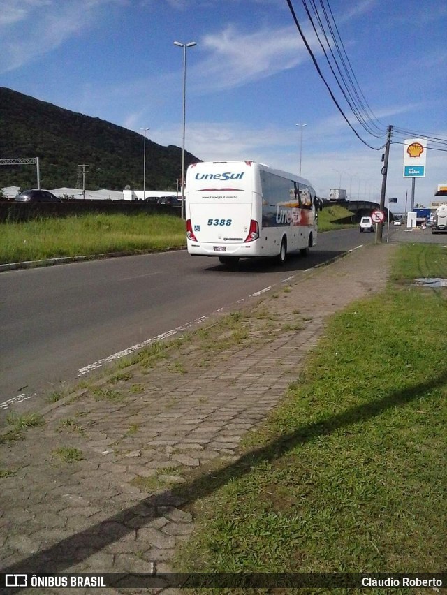 Unesul de Transportes 5388 na cidade de Osório, Rio Grande do Sul, Brasil, por Cláudio Roberto. ID da foto: 8127870.