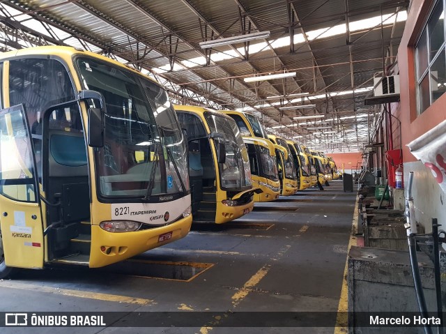 Viação Itapemirim 8221 na cidade de Rio de Janeiro, Rio de Janeiro, Brasil, por Marcelo Horta. ID da foto: 8131519.