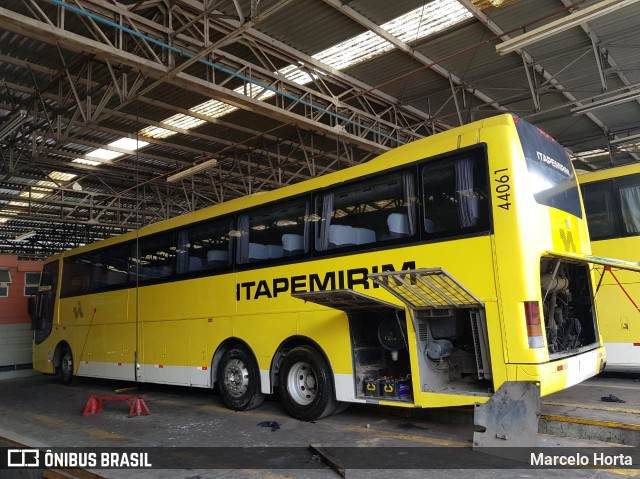 Viação Itapemirim 44061 na cidade de Rio de Janeiro, Rio de Janeiro, Brasil, por Marcelo Horta. Número da foto: #8131580.