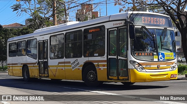 Companhia Carris Porto-Alegrense 0733 na cidade de Porto Alegre, Rio Grande do Sul, Brasil, por Max Ramos. ID da foto: 8137394.