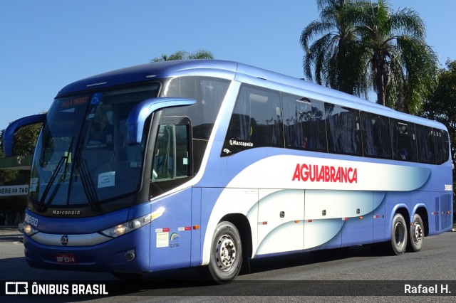 Viação Águia Branca 31880 na cidade de Barra do Piraí, Rio de Janeiro, Brasil, por Rafael H.. Número da foto: #8143965.