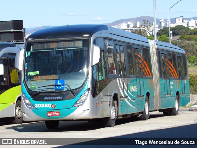 Expresso Luziense > Territorial Com. Part. e Empreendimentos 30380 na cidade de Belo Horizonte, Minas Gerais, Brasil, por Tiago Wenceslau de Souza. Número da foto: #8144218.