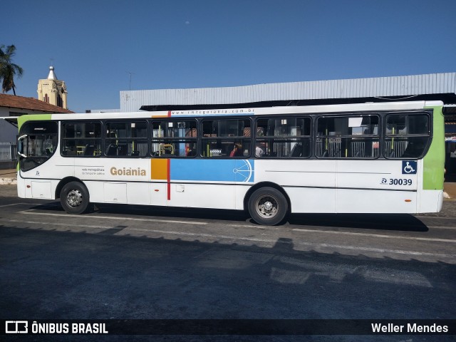 Viação Reunidas 30039 na cidade de Trindade, Goiás, Brasil, por Weller Mendes . Número da foto: #8142668.