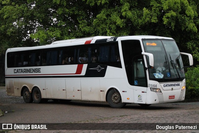 Auto Viação Catarinense 2844 na cidade de Joinville, Santa Catarina, Brasil, por Douglas Paternezi. Número da foto: #8070667.
