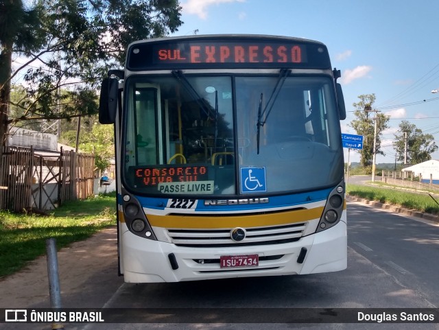 VTC - Viação Teresópolis Cavalhada 2227 na cidade de Porto Alegre, Rio Grande do Sul, Brasil, por Douglas Santos. Número da foto: #8069891.