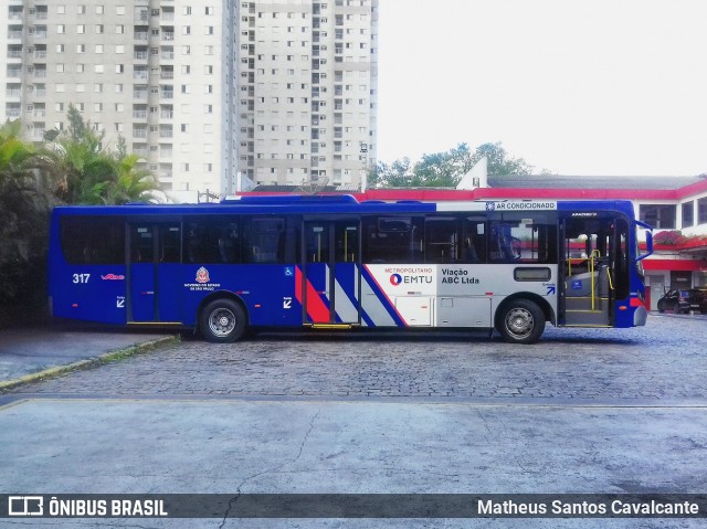 Auto Viação ABC 317 na cidade de São Bernardo do Campo, São Paulo, Brasil, por Matheus Santos Cavalcante. ID da foto: 8070537.