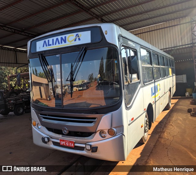 Aliança Transportes 1510 na cidade de Deodápolis, Mato Grosso do Sul, Brasil, por Matheus Henrique. Número da foto: #8148200.