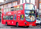 Arriva hv118 na cidade de Wood Green, Greater London, Inglaterra, por Leandro Machado de Castro. ID da foto: :id.