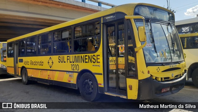 Viação Sul Fluminense 1210 na cidade de Volta Redonda, Rio de Janeiro, Brasil, por Matheus Martins da Silva. Número da foto: #8152364.