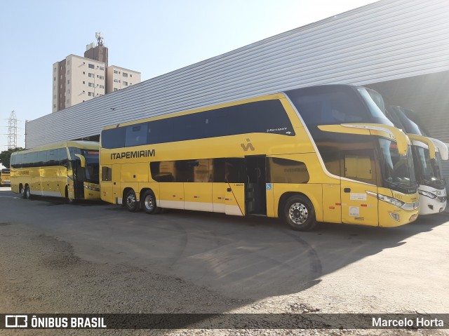 Viação Itapemirim 17001 na cidade de São Paulo, São Paulo, Brasil, por Marcelo Horta. Número da foto: #8151420.