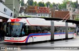 VBL - Verkehrsbetriebe Luzern AG 242 na cidade de Luzern, Lucerne, Suíça, por Leandro Machado de Castro. ID da foto: :id.