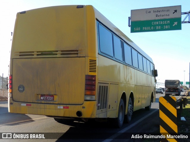 Ônibus Particulares 7237 na cidade de Belo Horizonte, Minas Gerais, Brasil, por Adão Raimundo Marcelino. ID da foto: 8077963.