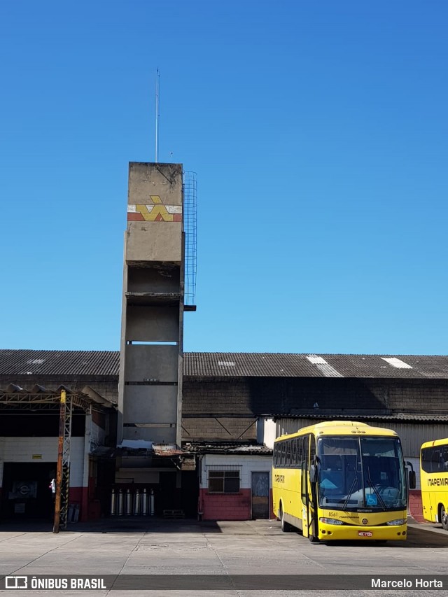 Viação Itapemirim 8561 na cidade de Rio de Janeiro, Rio de Janeiro, Brasil, por Marcelo Horta. Número da foto: #8079765.